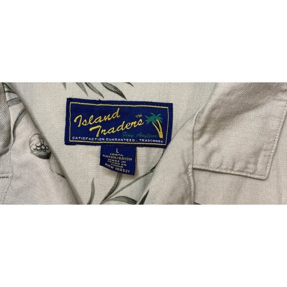 Island Traders Green Tropical Short Sleeved Button Up Top Sz L - Picture 5 of 10